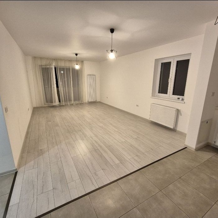 Tractorul, Brasov - Fotografie 1