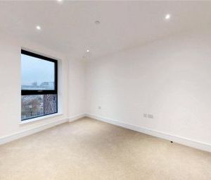 1 Bedrooms Flat to rent in City View Point, Poplar E14 | £ 330 - Photo 1