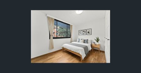 Modern unit in prime location - Photo 4