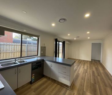 Renovated Spacious Family Home - Photo 2
