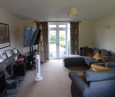 4 bedroom detached house to rent - Photo 6
