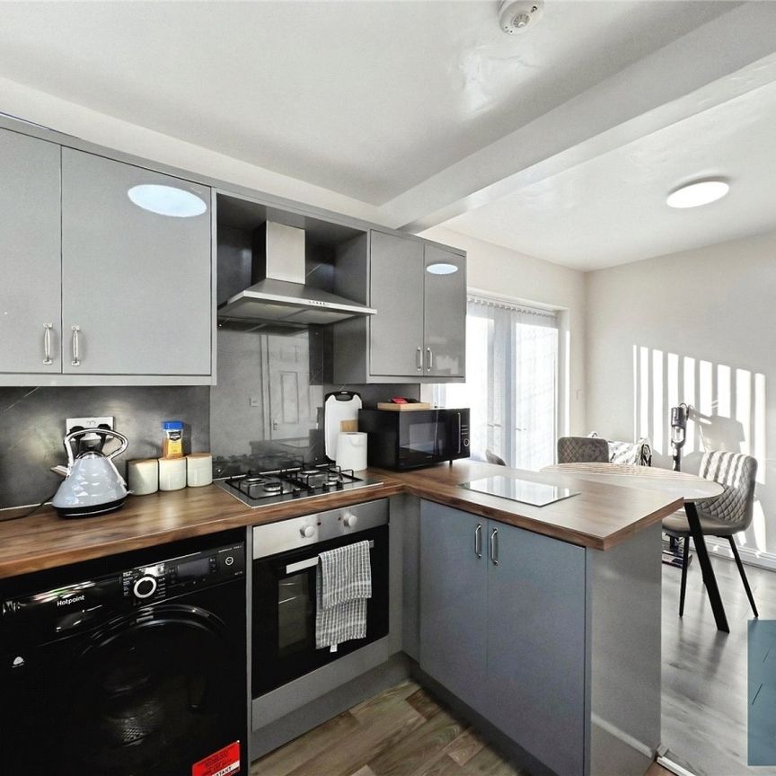 Wellhouse Lane, Mirfield, WF14 - Photo 1