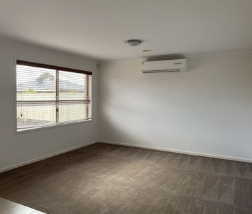 7 Edinburgh Court,, Shepparton VIC 3630 - Photo 6