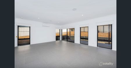 4 Bedroom Home in Sought-After Benowa - Photo 2