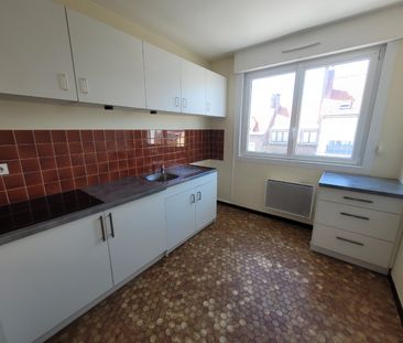 Location Appartement 2 pièces 48m² BOULOGNE SUR MER 62200 - Photo 2