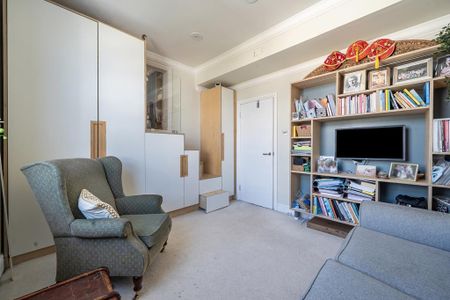 3 bedroom triplex to rent - Photo 3