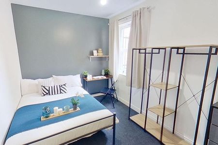 5 bedroom townhouse to rent - Photo 4