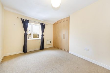 1 Bed Flat - Photo 4