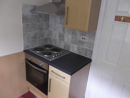 1 bedroom flat to rent - Photo 2