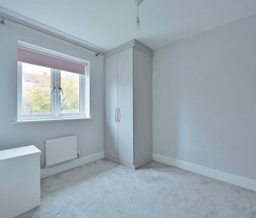 4 bedroom detached house to rent - Photo 4