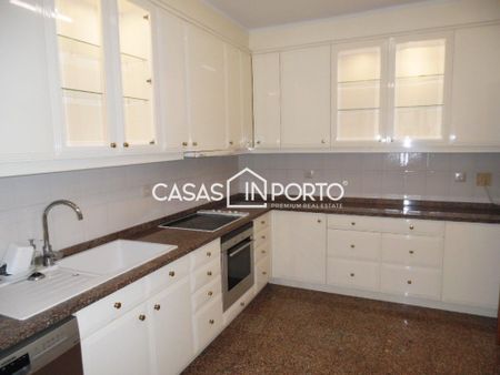 T4 Pinheiro Manso - Sala c/ 50 m2 e varanda - Photo 4