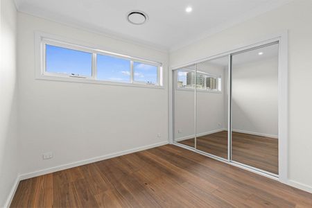 2/18 Waverley Crescent, Bondi Junction, NSW 2022 - Photo 5