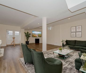 For Lease - 518 Kleinberg Summit Way, Vaughan, Ontario - Photo 2