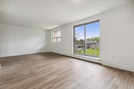 For Lease - 1580 Adelaide Street Unit# 395, London North, Ontario - Photo 2