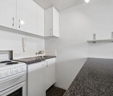 Manly Beachside Apartment - Photo 1