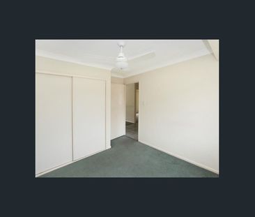 Perfectly Located Family Home in Greater Springfield - Photo 5