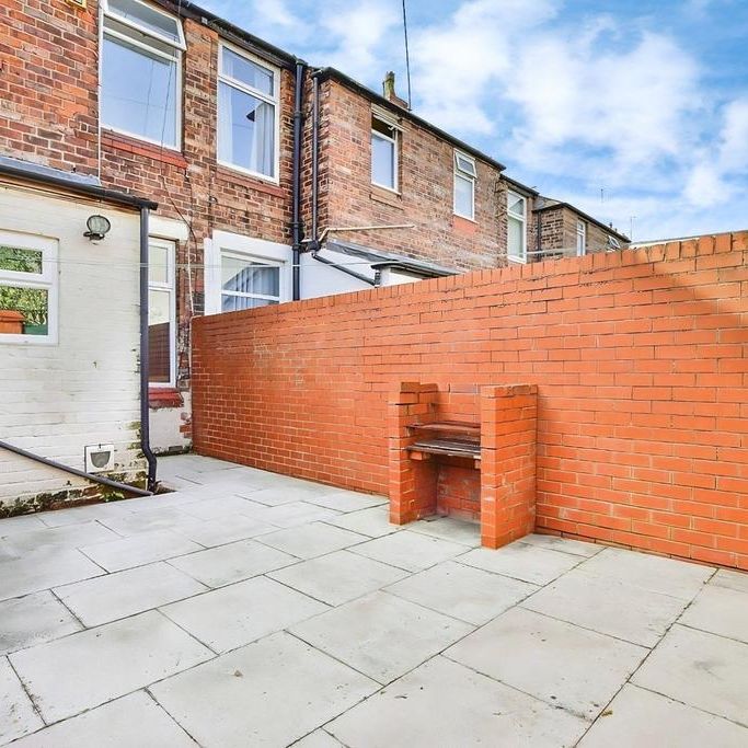 2 bedroom terraced house to rent - Photo 1