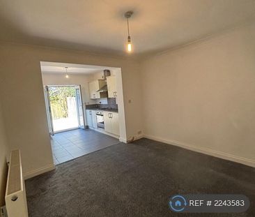 2 bedroom maisonette to rent - Photo 1