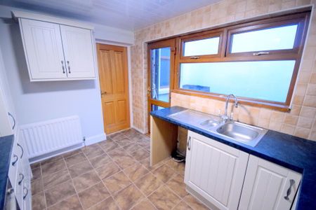 42 Greenore Street, Belfast, BT6 8NF - Photo 4