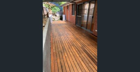 WALK TO STATION - NEAT & TIDY - Photo 3