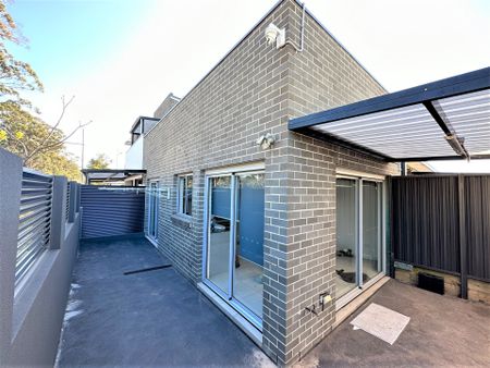 Gorgeous 2 Bedroom Granny Flat in Bardia - Photo 3