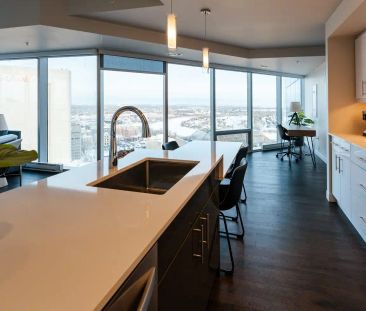 300 Main — Floor Plan F - Photo 2