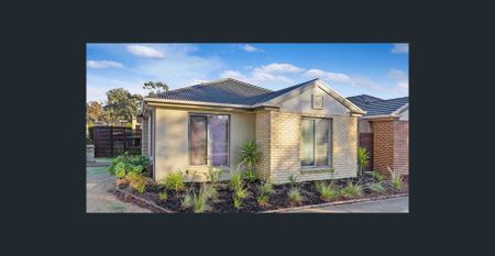 Lovely Low Maintenance Home in Epsom - Photo 4