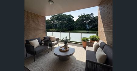 Stylish & Spacious 2 Bedroom Apartment with Large Balcony - Photo 5