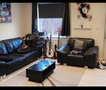 1 bedroom in a house share to rent - Photo 1