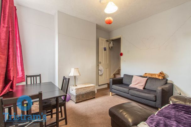 4 bed Semi-Detached House for Rent - Photo 1
