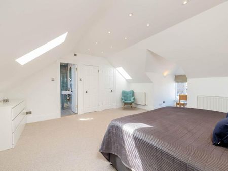 3 bedroom flat to rent - Photo 5