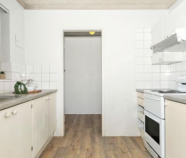 Comfortable & Convenient Living in the Heart of Eastwood - Photo 3