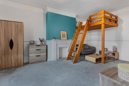 207 HYDE PARK ROAD Leeds - LS6 1AH - Photo 4