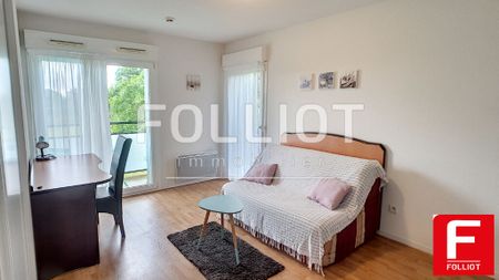 A LOUER - VIRE NORMANDIE - DANS R�SIDENCE AVEC ASCENSEUR T2 MEUBL� AVEC BALCON - Photo 2