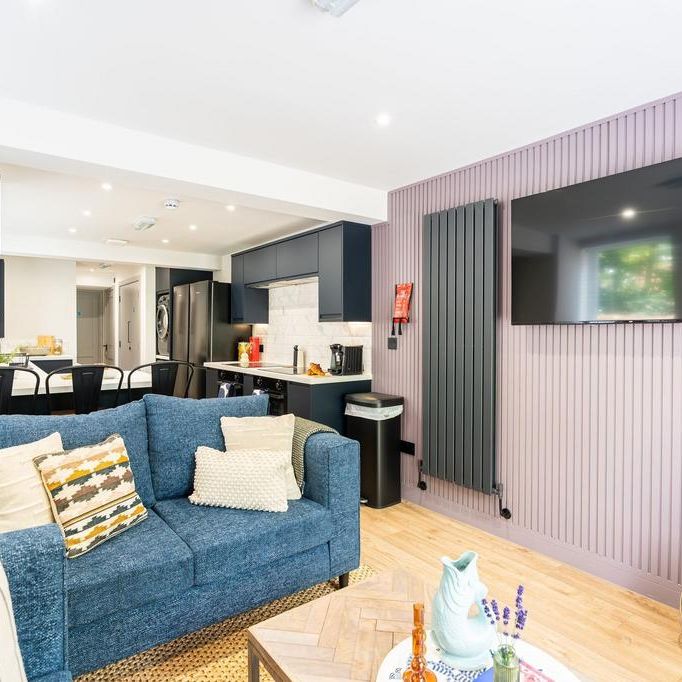 6 bedroom house to rent - Photo 1