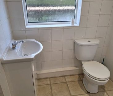 1 Bed Flat, Queens Park Road, BN2 - Photo 6