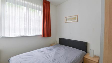 Appartement te huur in Ixelles - Photo 2