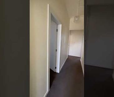 3 Bedroom with private backyard - Photo 2