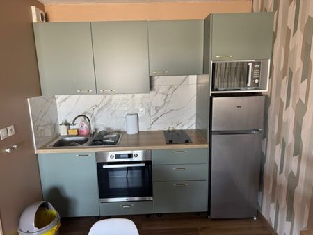 Location Appartement 2 pièces 43m² ROYAN 17200 - Photo 5