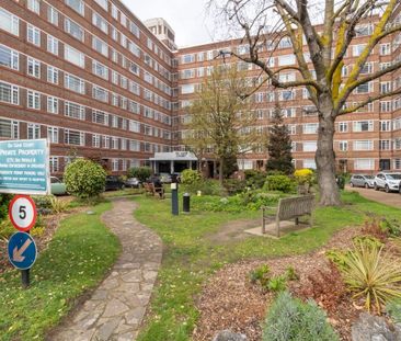 Studio Flat, Du Cane Court, SW17 - Photo 3
