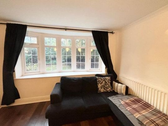 Dereham Court, Leamington Spa, CV32 - Photo 1