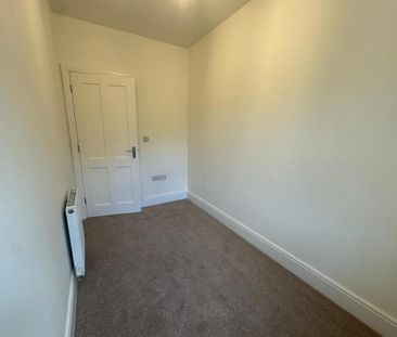 3 bedroom end of terrace house to rent - Photo 1