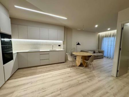 1 room luxury Apartment for rent in Santa Coloma de Gramenet, Catalonia - Photo 4