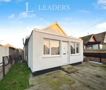 2 bedroom bungalow to rent - Photo 2