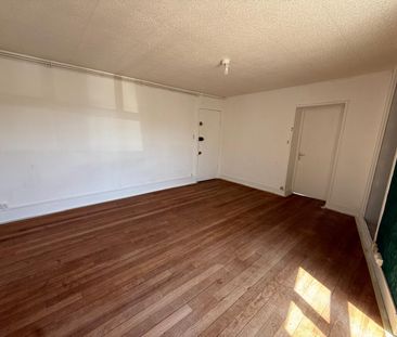 Location Appartement 2 pièces 49m² GAGNY 93220 - Photo 2