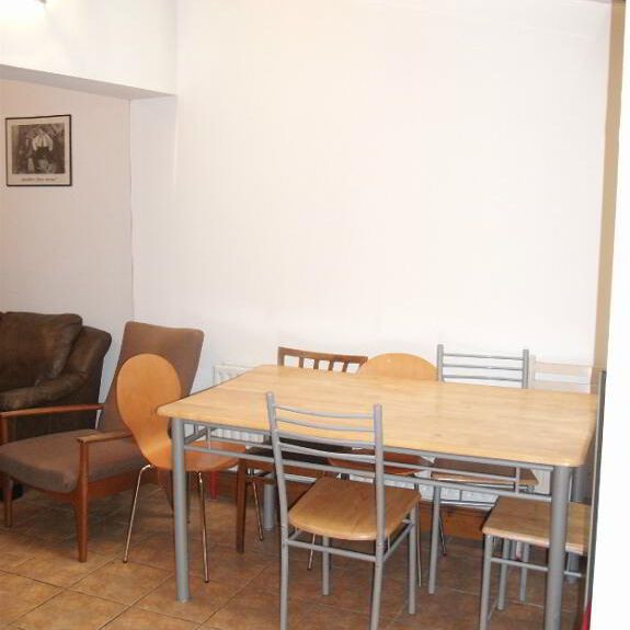 7 DOUBLE BEDROOMS, 3 Ulsterville Place, Lisburn Road, Belfast, BT9 7BH - Photo 1