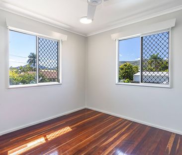 Charming Family Home! - Photo 2