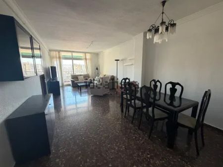 Alquiler de piso en Calle Compositor Lehmberg Ruiz - Foto 2