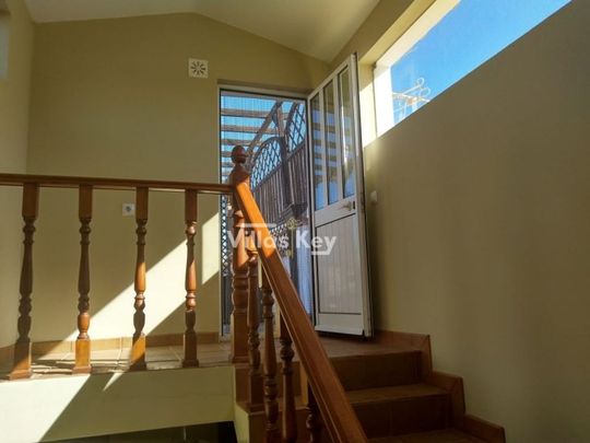 4 room luxury Semidetached House for rent in Lagos, Distrito de Faro - Photo 1