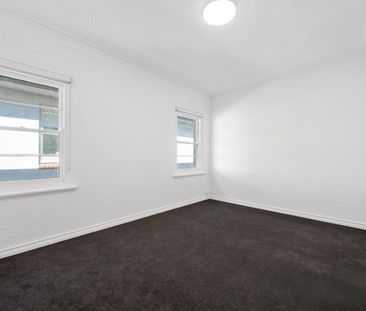 RENOVATED DECO APARTMENT - Photo 1